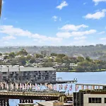 Stylish 4Bd Cbd Apartment